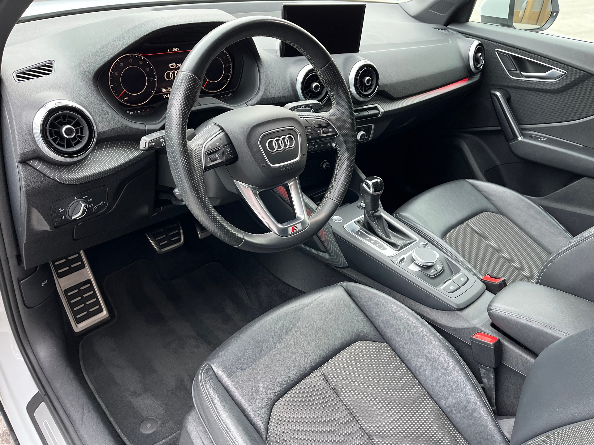 AUDI Q2 35 TFSI S line S-tronic-image-11