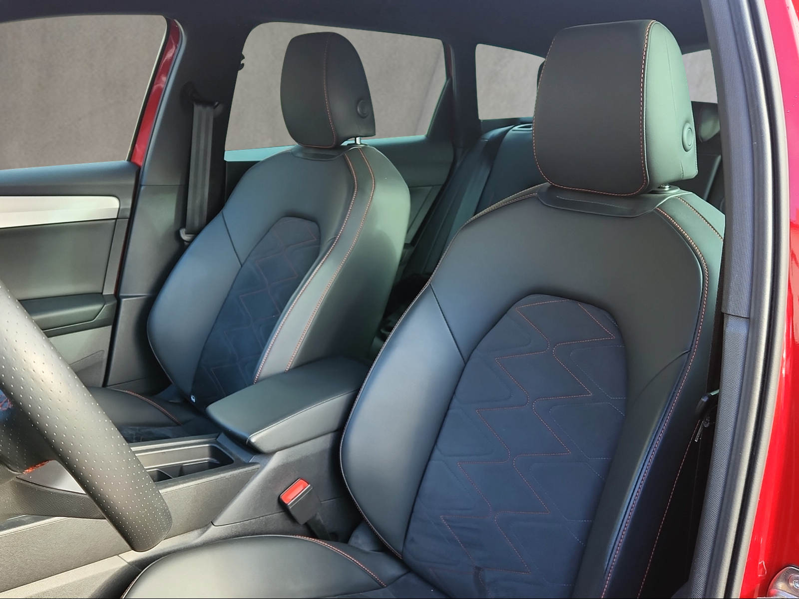 SEAT Leon ST 1.4 eHybrid pHEV DSG Hola FR-image-9