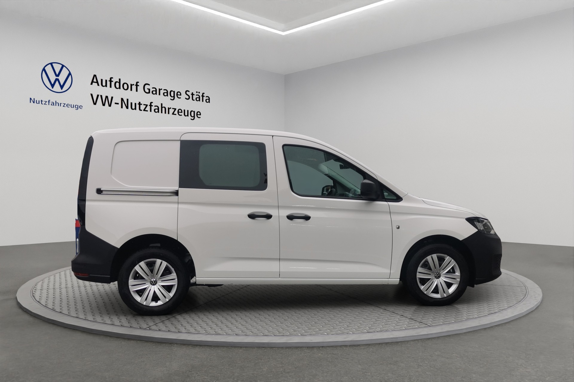 VW Caddy Cargo 2.0TDI 4Motion-image-5
