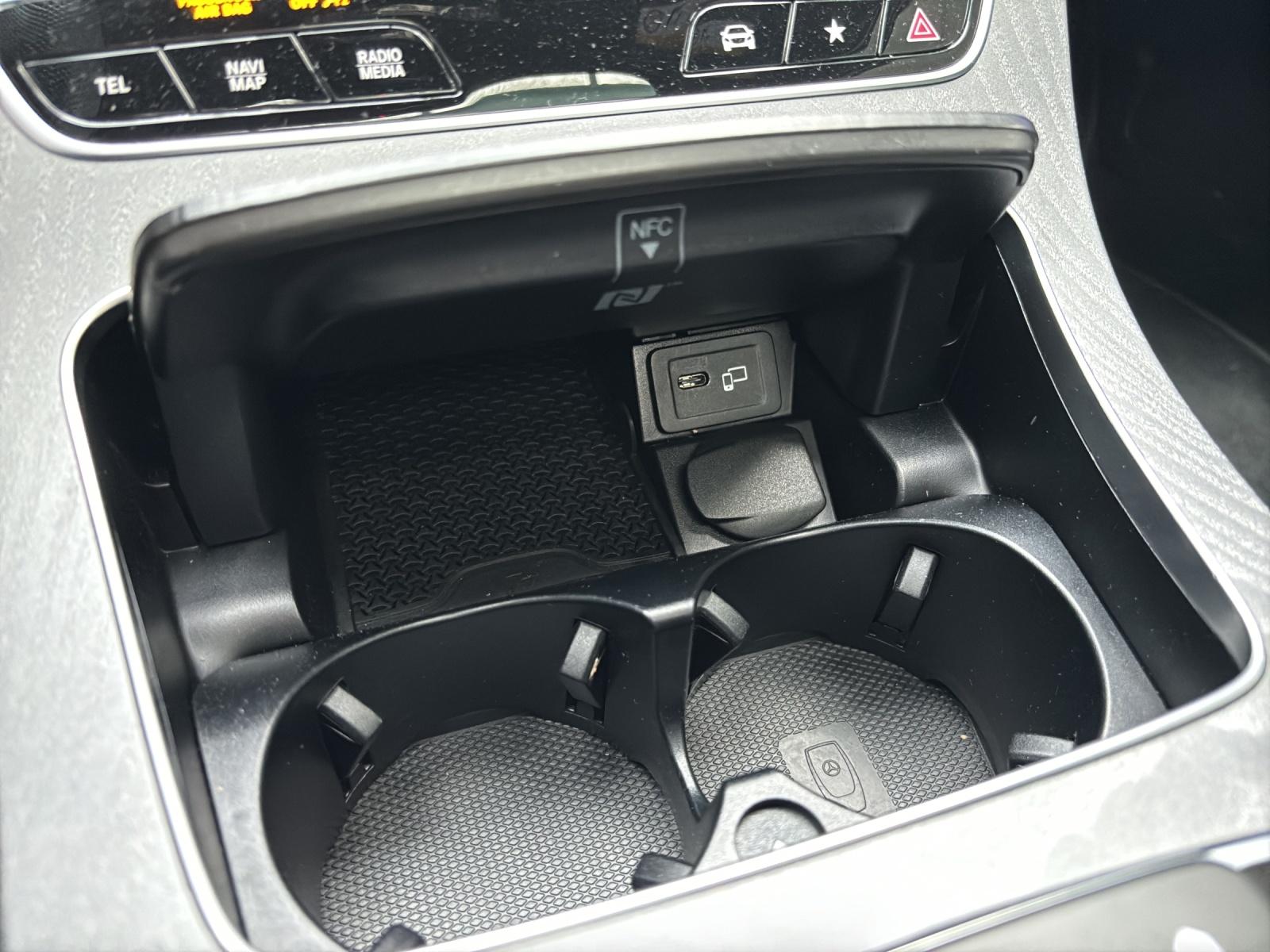 MERCEDES-BENZ E 400 d AMG Line 4matic Kombi-image-21