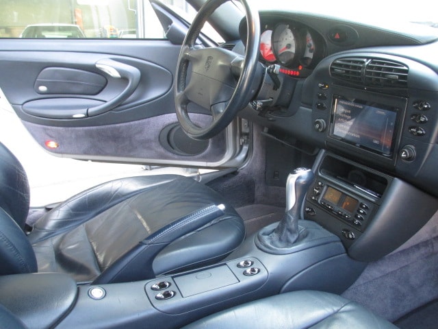 PORSCHE 911 Carrera Cabrio-image-7