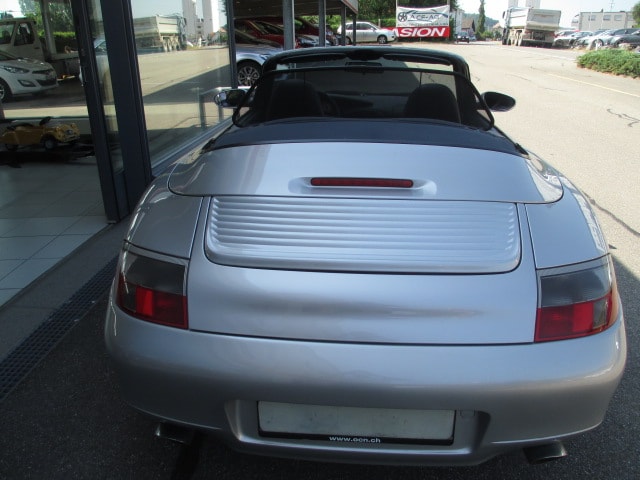 PORSCHE 911 Carrera Cabrio-image-8