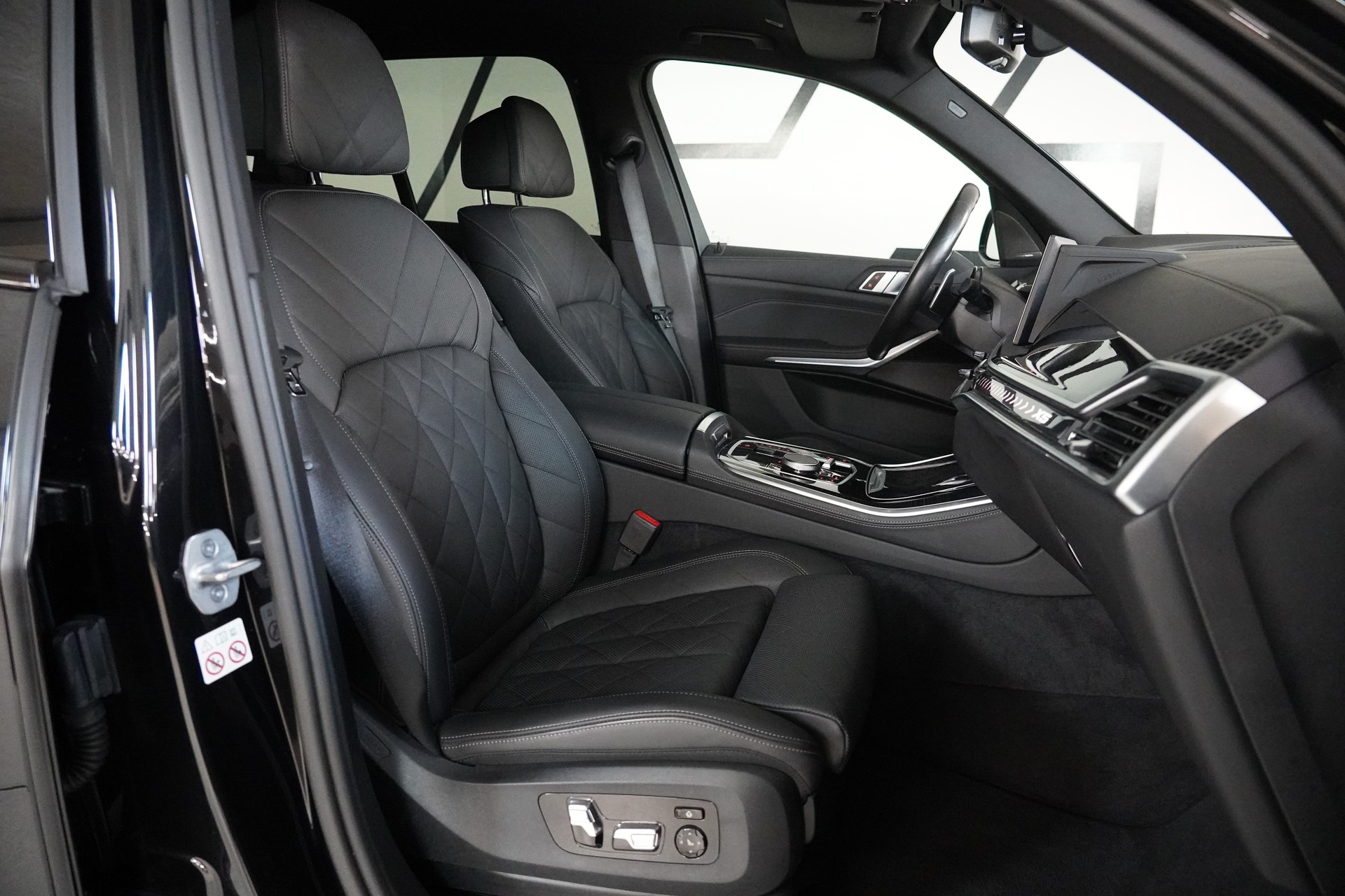 BMW X5 xDrive 48V 30d M Sport Steptronic-image-15