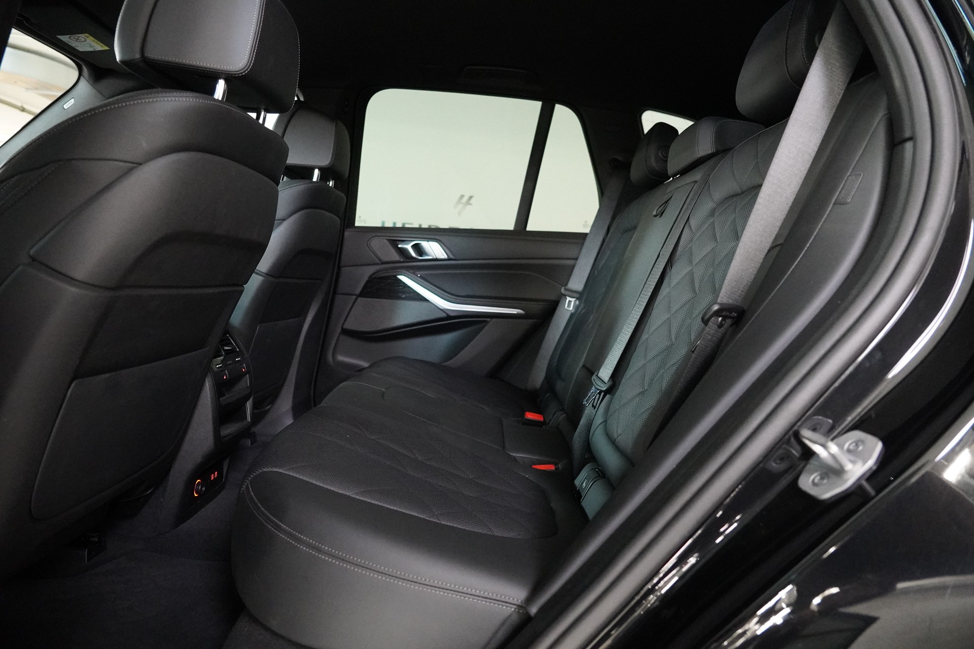 BMW X5 xDrive 48V 30d M Sport Steptronic-image-13