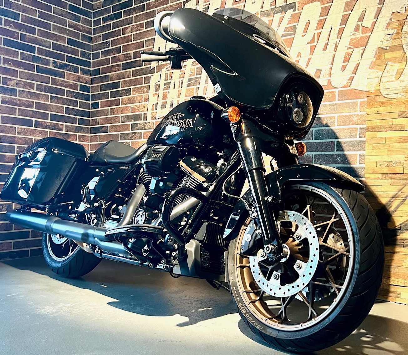 HARLEY-DAVIDSON FLHXST Street Glide ST 117-image-5