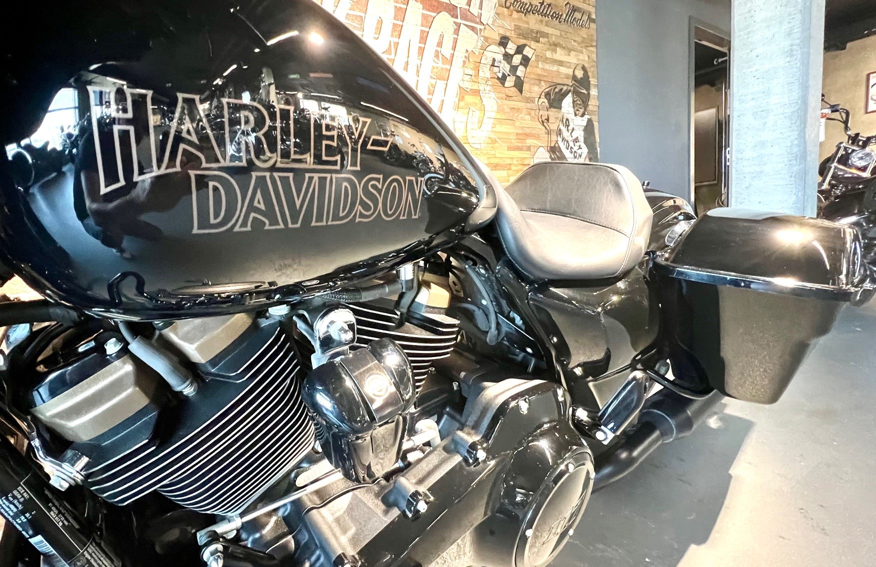 HARLEY-DAVIDSON FLHXST Street Glide ST 117-image-13