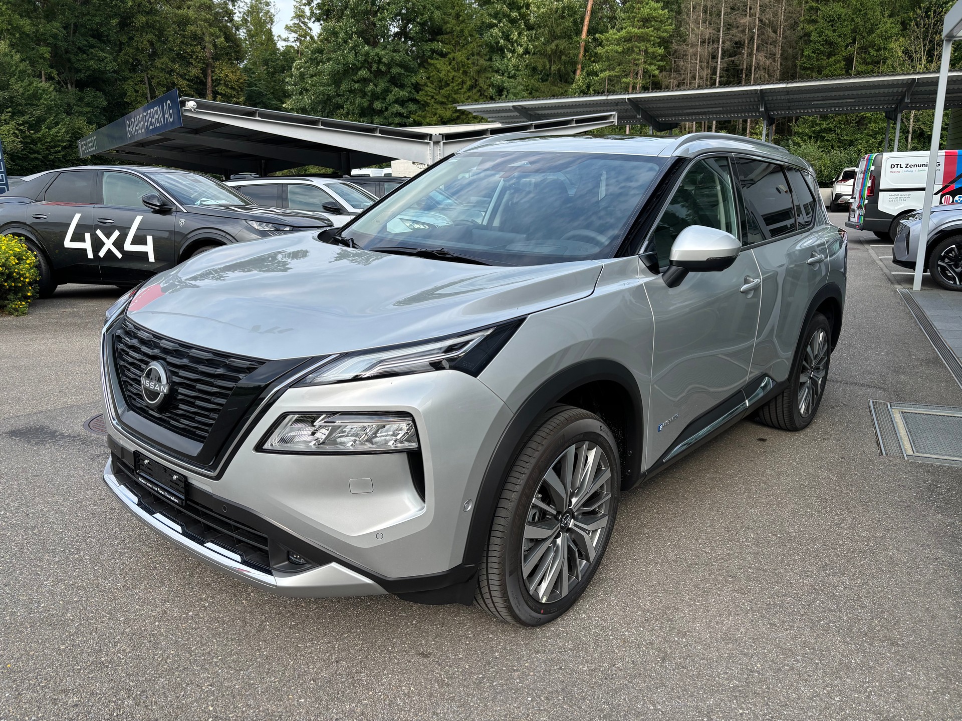 NISSAN X-Trail 1.5 4WD 7Plätzer Tekna+-image-1