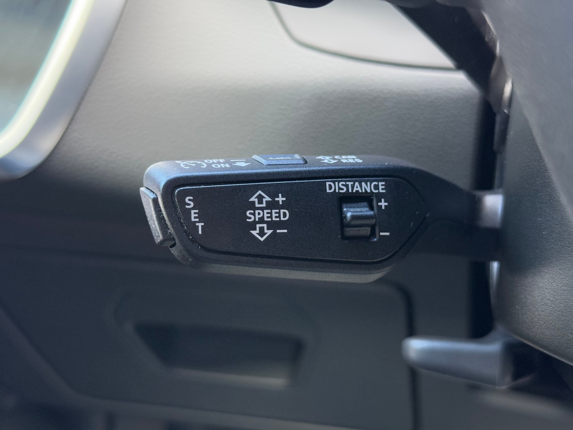 AUDI A6 Avant 50 TDI Sport quattro tiptronic-image-23
