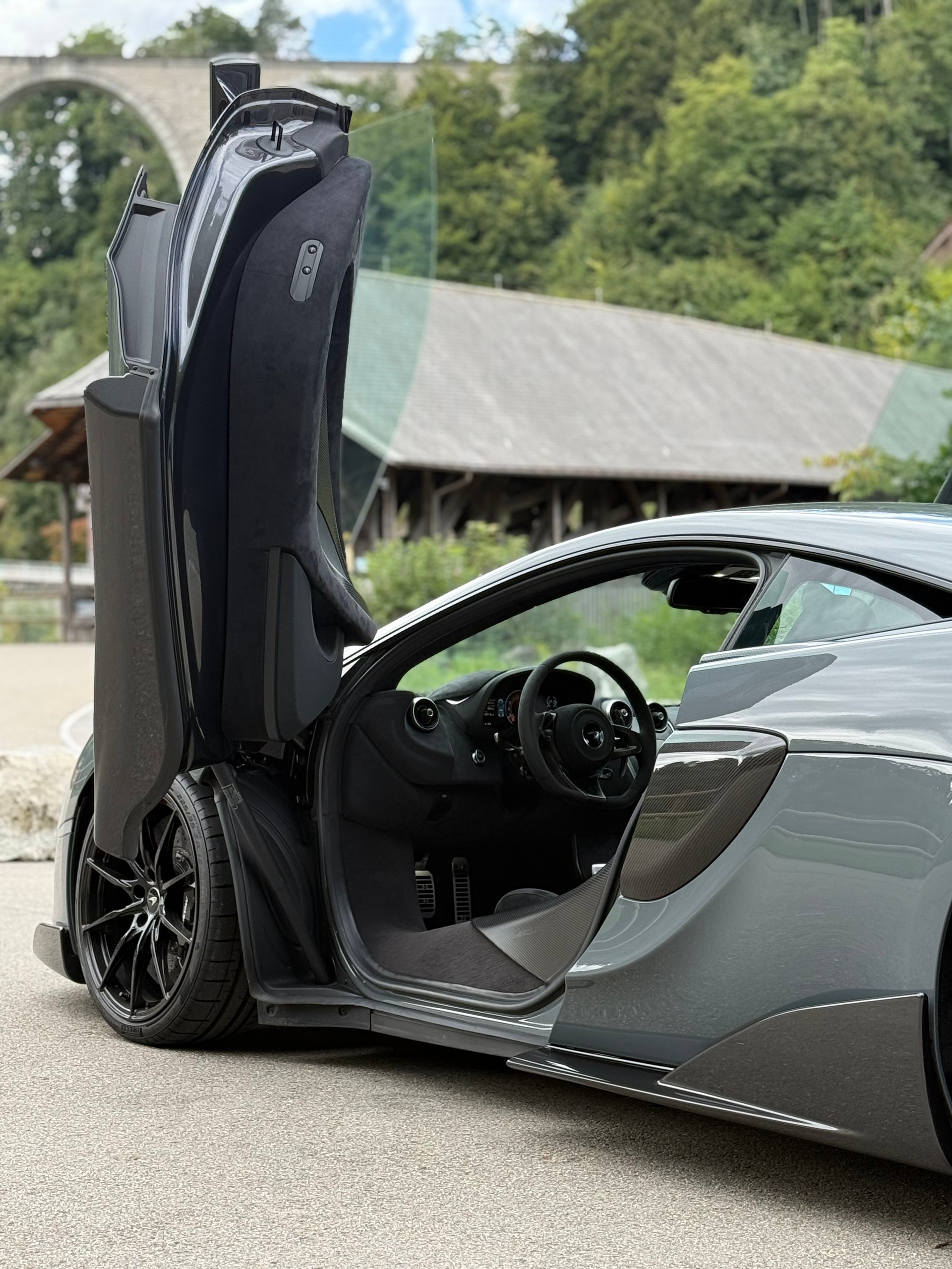 McLAREN 600LT Coupé 3.8 V8 SSG *CH-Fahrzeug*McLaren Garantie bis 08.2026*-showroom-element-2