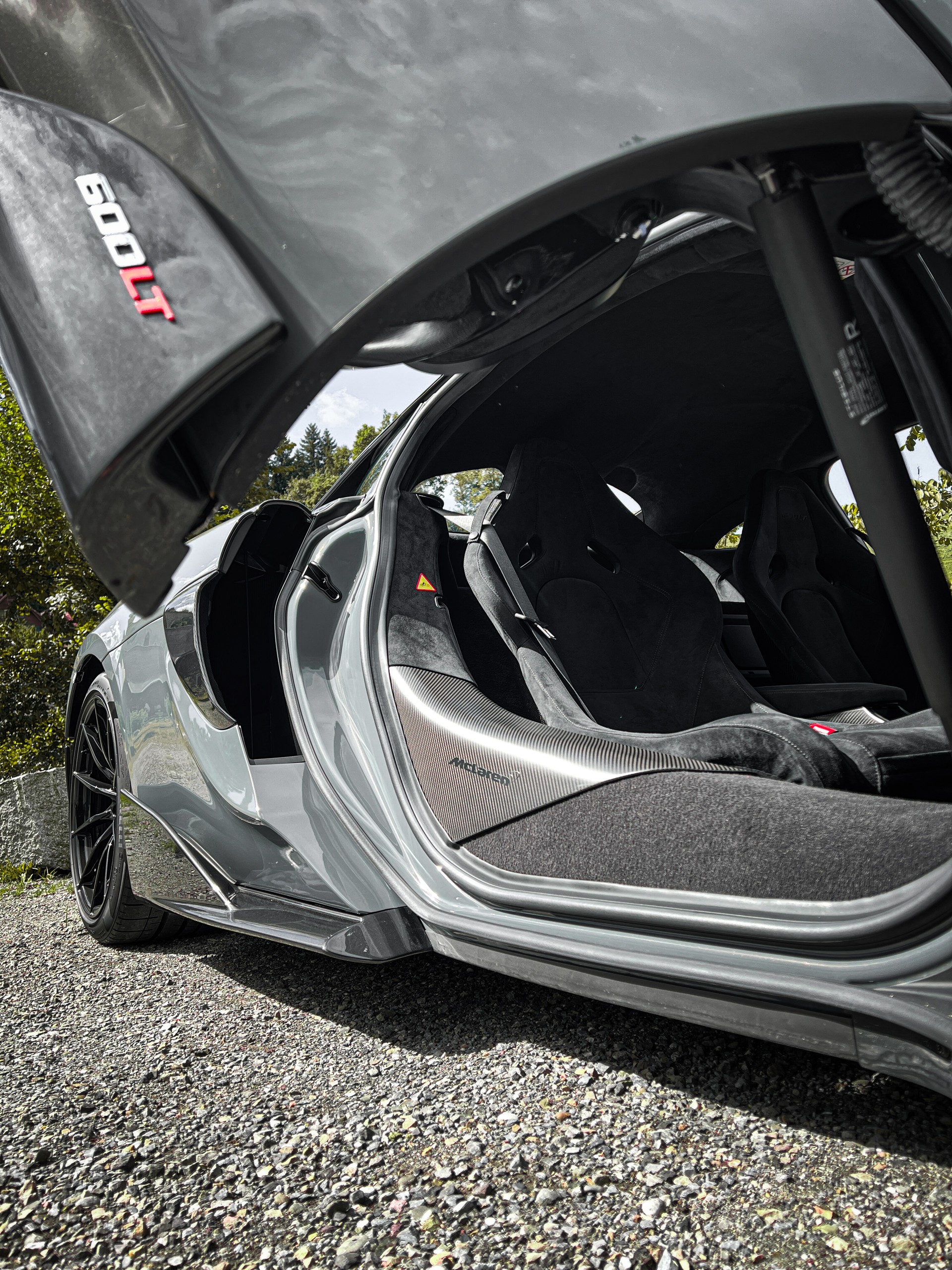 McLAREN 600LT Coupé 3.8 V8 SSG *CH-Fahrzeug*McLaren Garantie bis 08.2026*-showroom-element-3