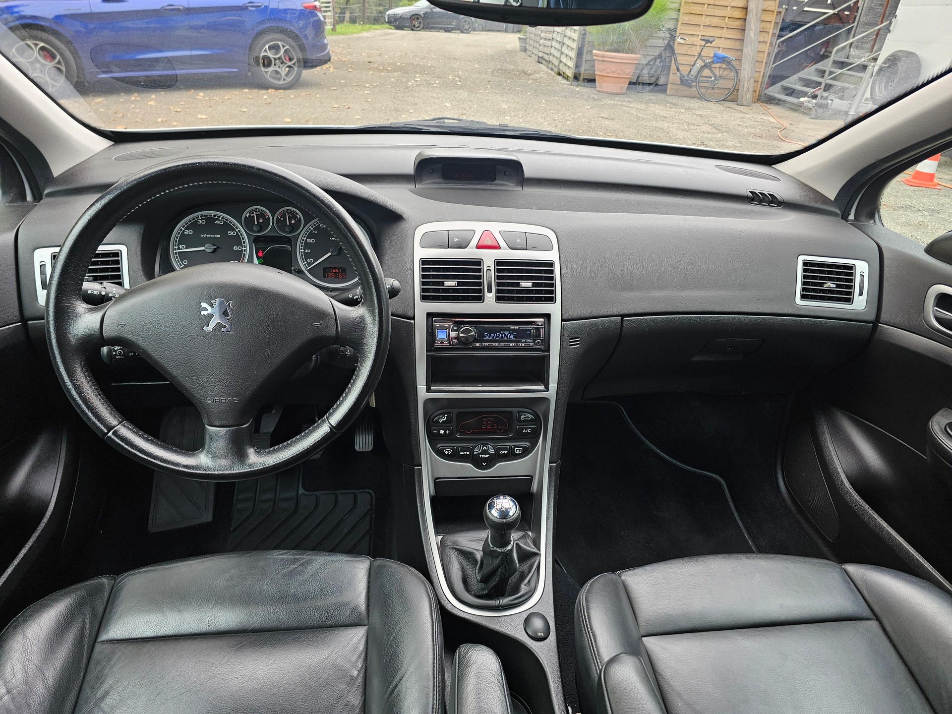PEUGEOT 307 2.0 16V Black&Silver Edition aus 2ter Hand *** Inkl. frischer MFK *** Kupplung neu ersetzt ***-image-7