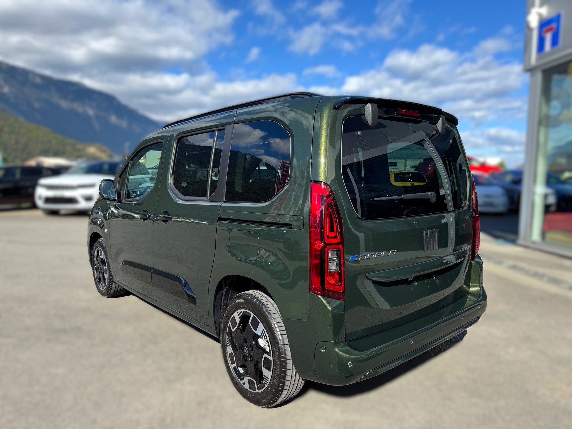 FIAT E-Doblò Elektro 100kW Lounge-image-4