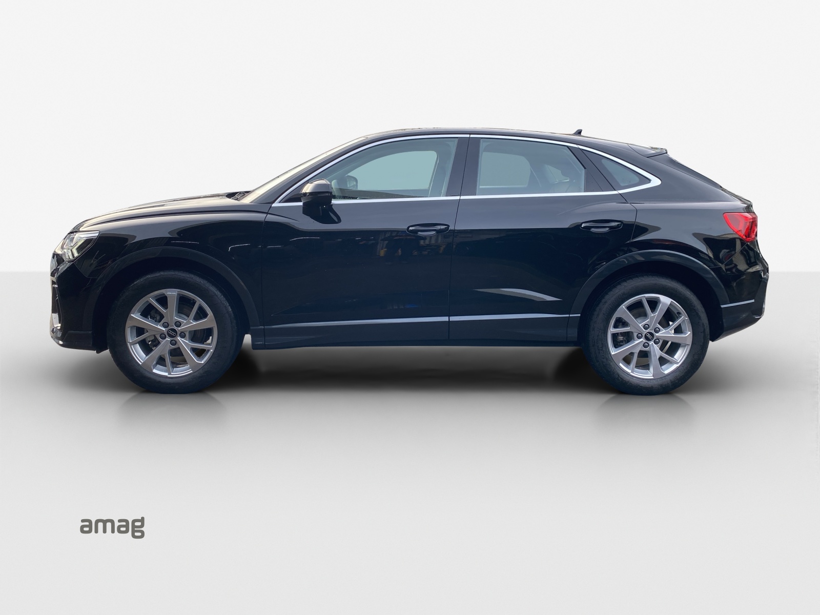 AUDI Q3 Sportback 35 TFSI Attraction S-tronic-image-1
