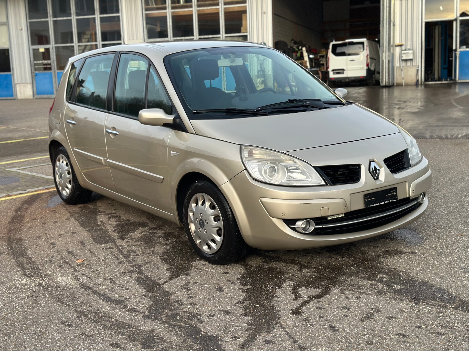 RENAULT Scénic 2.0 16V Dynamique-showroom-element-2