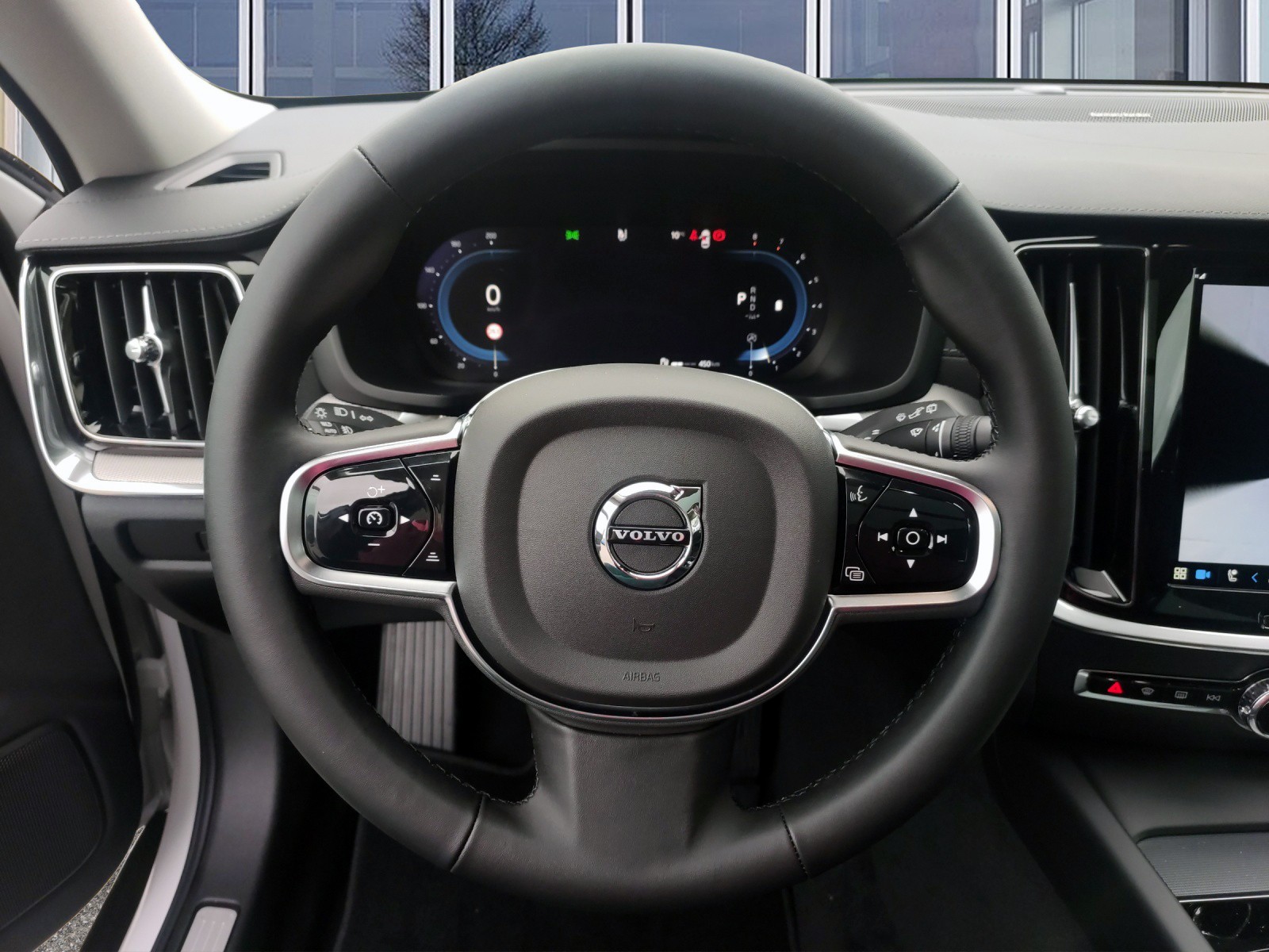 VOLVO V60 Cross Country 2.0 B5 Ultimate AWD-image-9