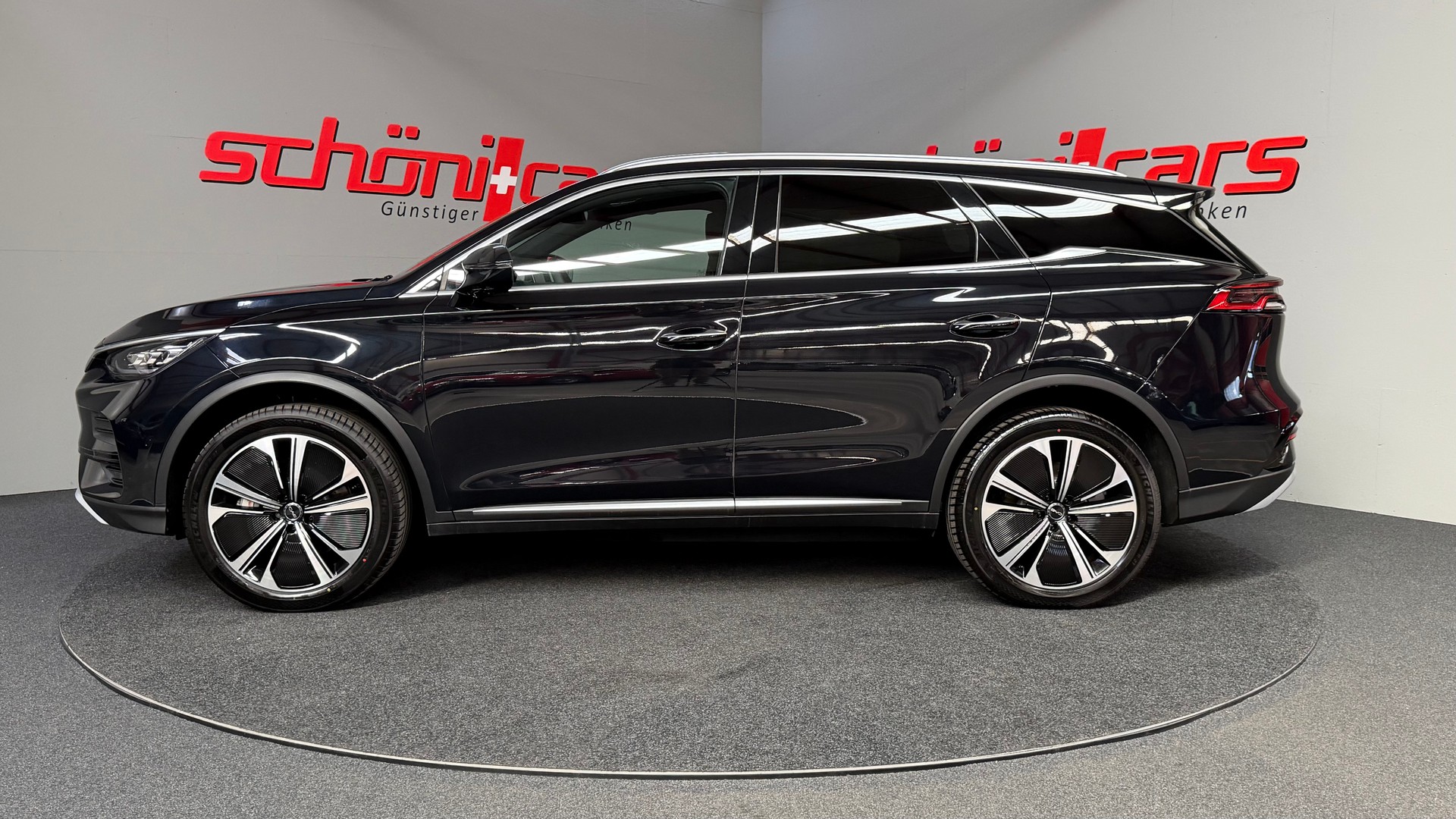 BYD TANG FLAGSHIP 7 Pl. 4x4-image-2