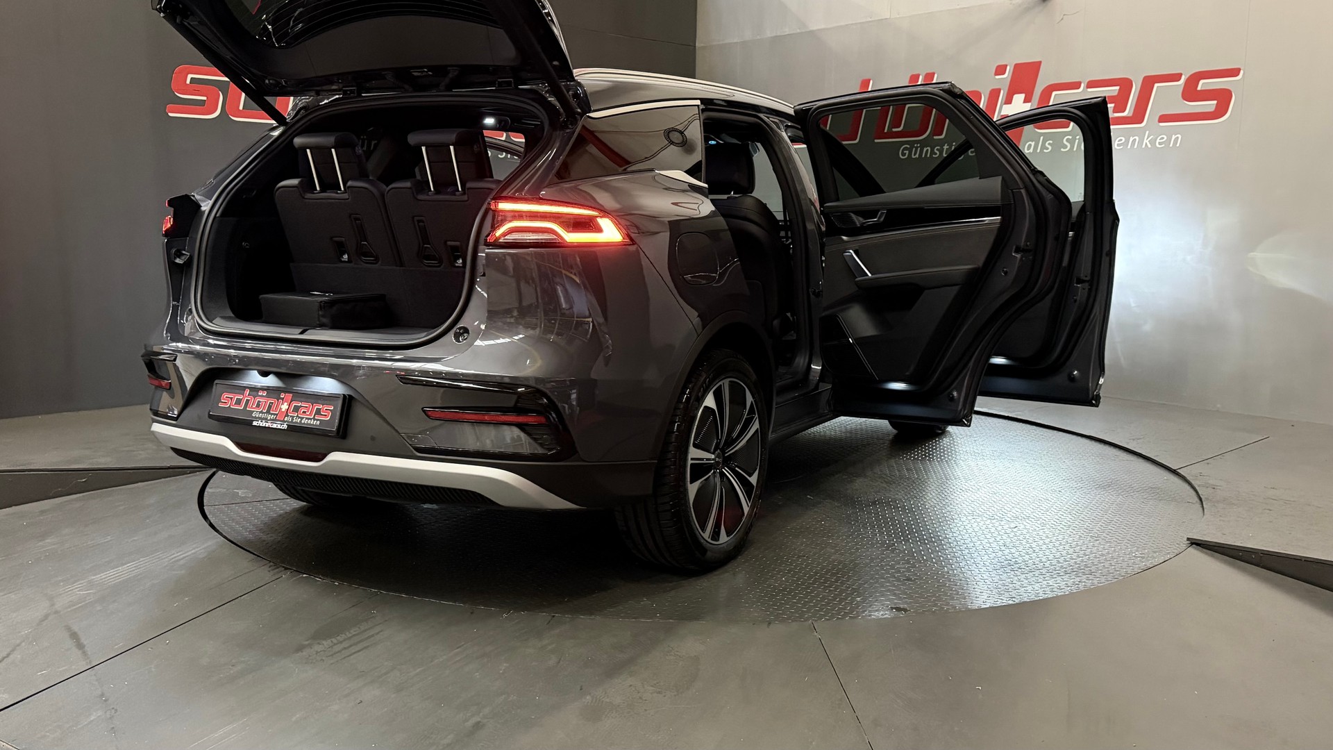 BYD TANG FLAGSHIP 7 Pl. 4x4-image-6
