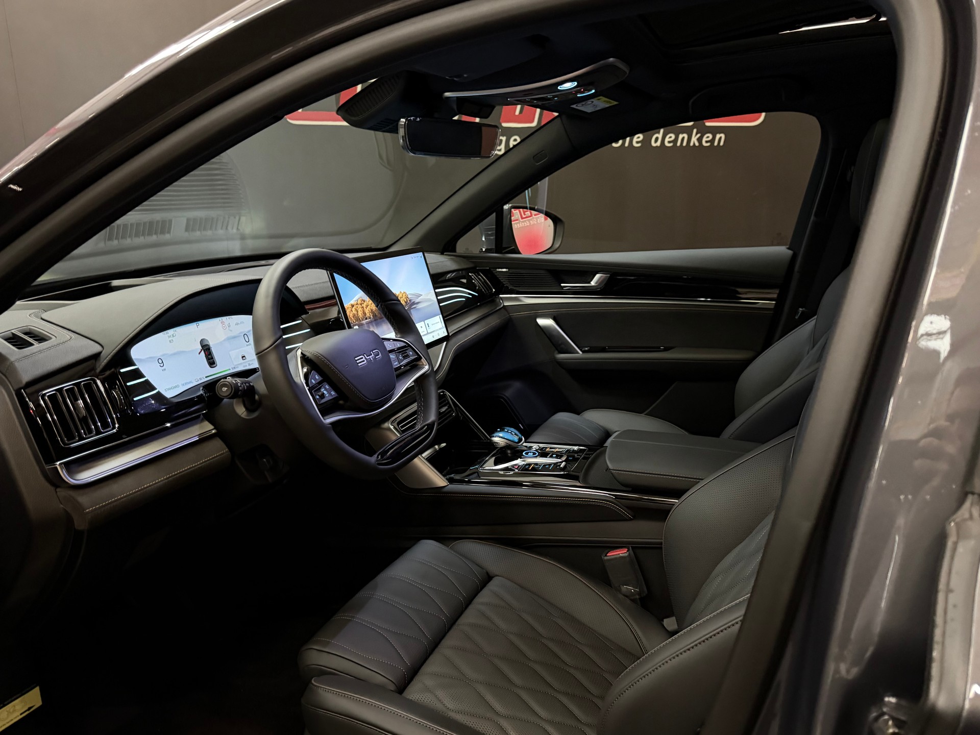 BYD TANG FLAGSHIP 7 Pl. 4x4-image-12