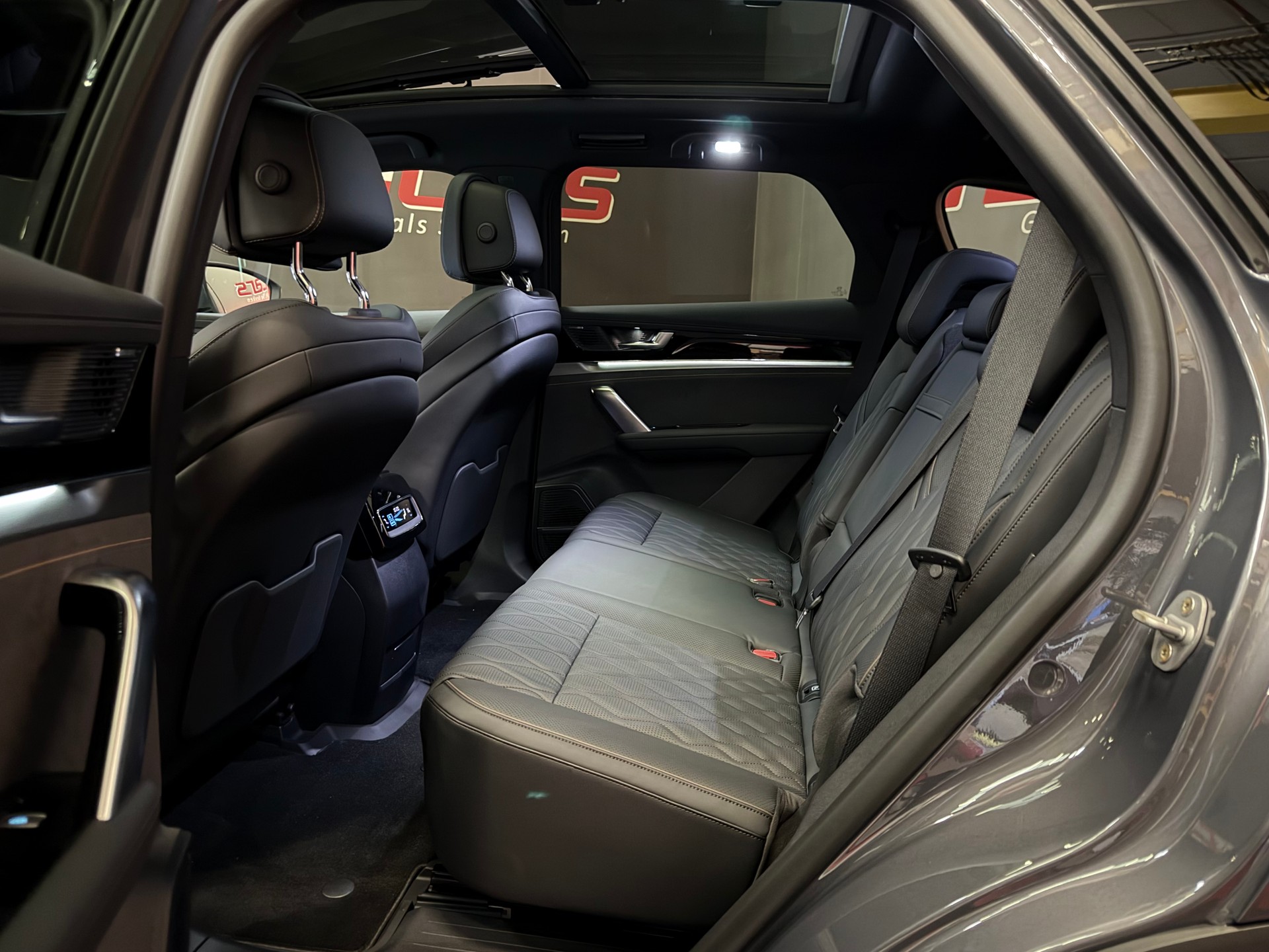 BYD TANG FLAGSHIP 7 Pl. 4x4-image-13