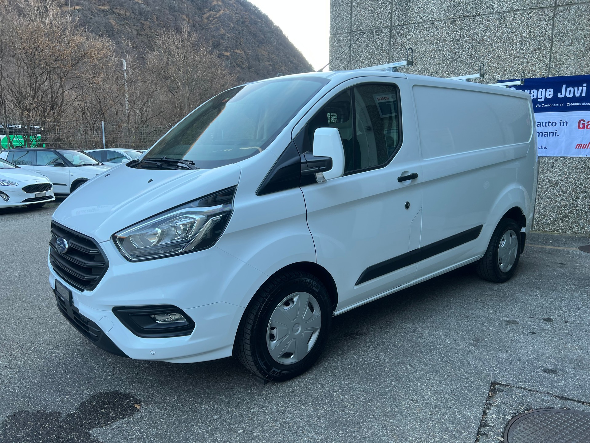 FORD Transit Custom Van 320 L1H1 Ambiente-image-1