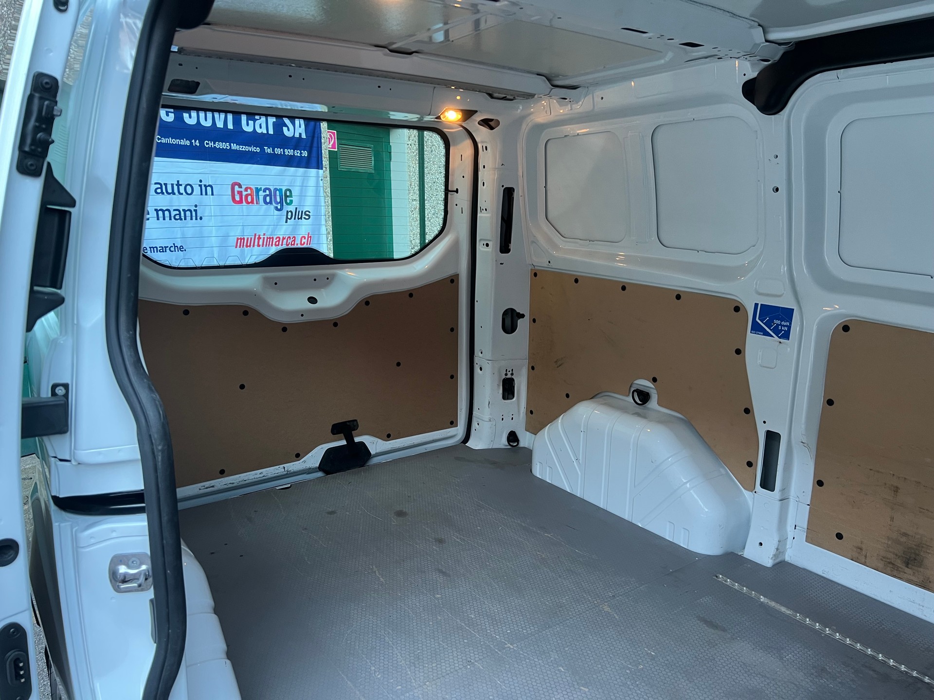 FORD Transit Custom Van 320 L1H1 Ambiente-image-12