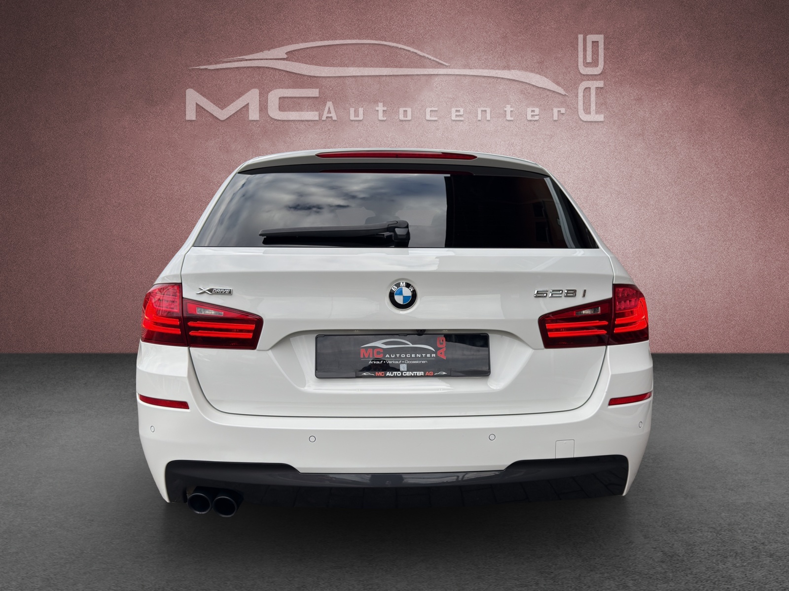 BMW 528i MSport Touring xDrive-image-4