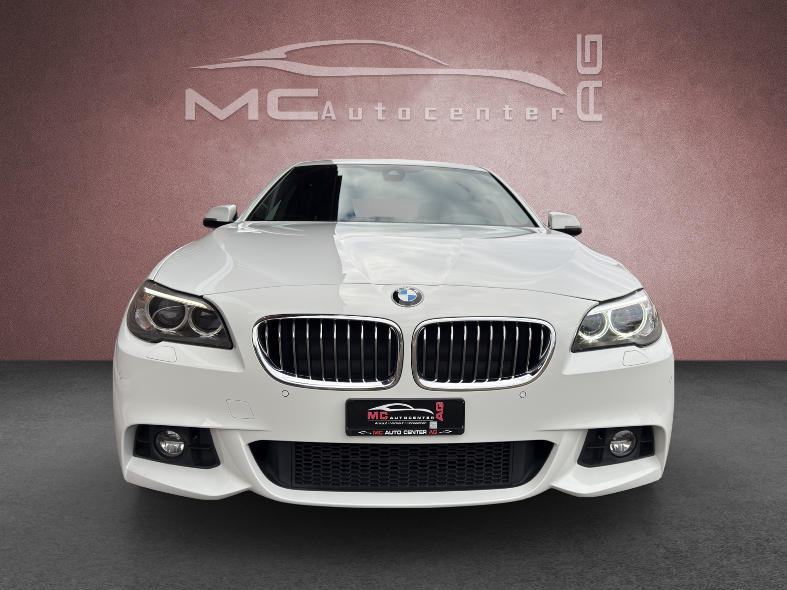 BMW 528i MSport Touring xDrive-image-3