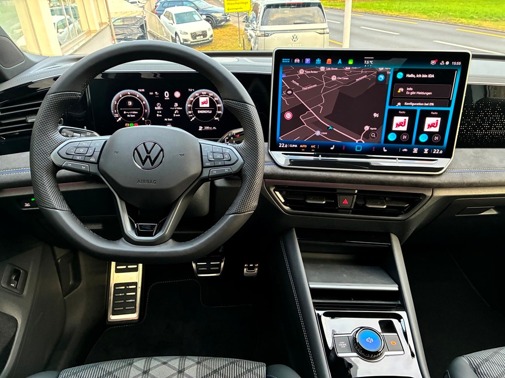 VW Tiguan 2.0 TSI DSG R-Line 4Motion-image-10