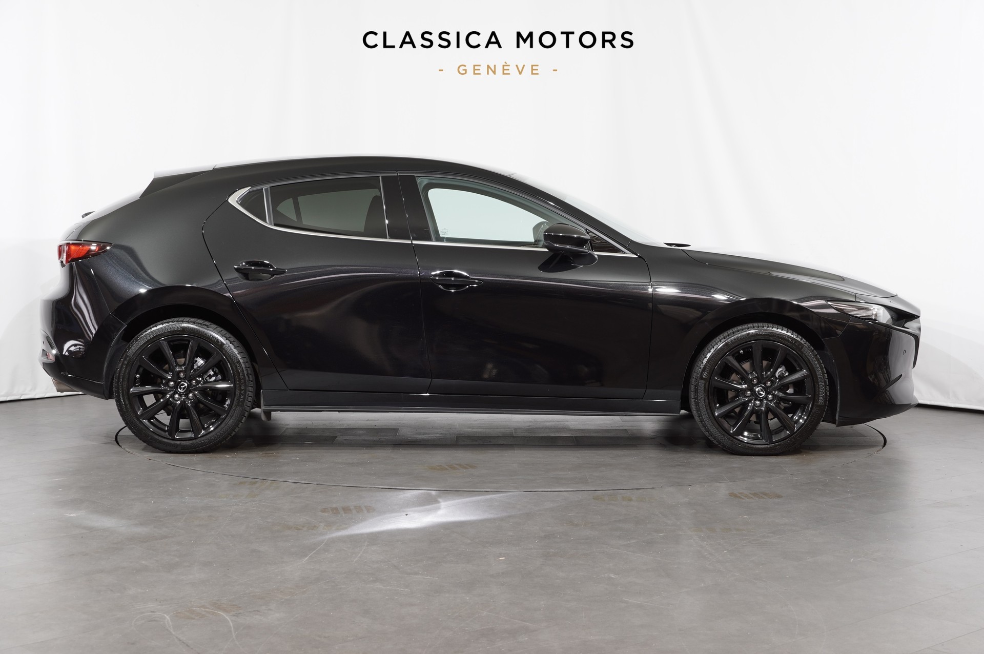MAZDA 3 Hatchback SKYACTIV-X M Hybrid 186 Takumi Automat-showroom-element-2