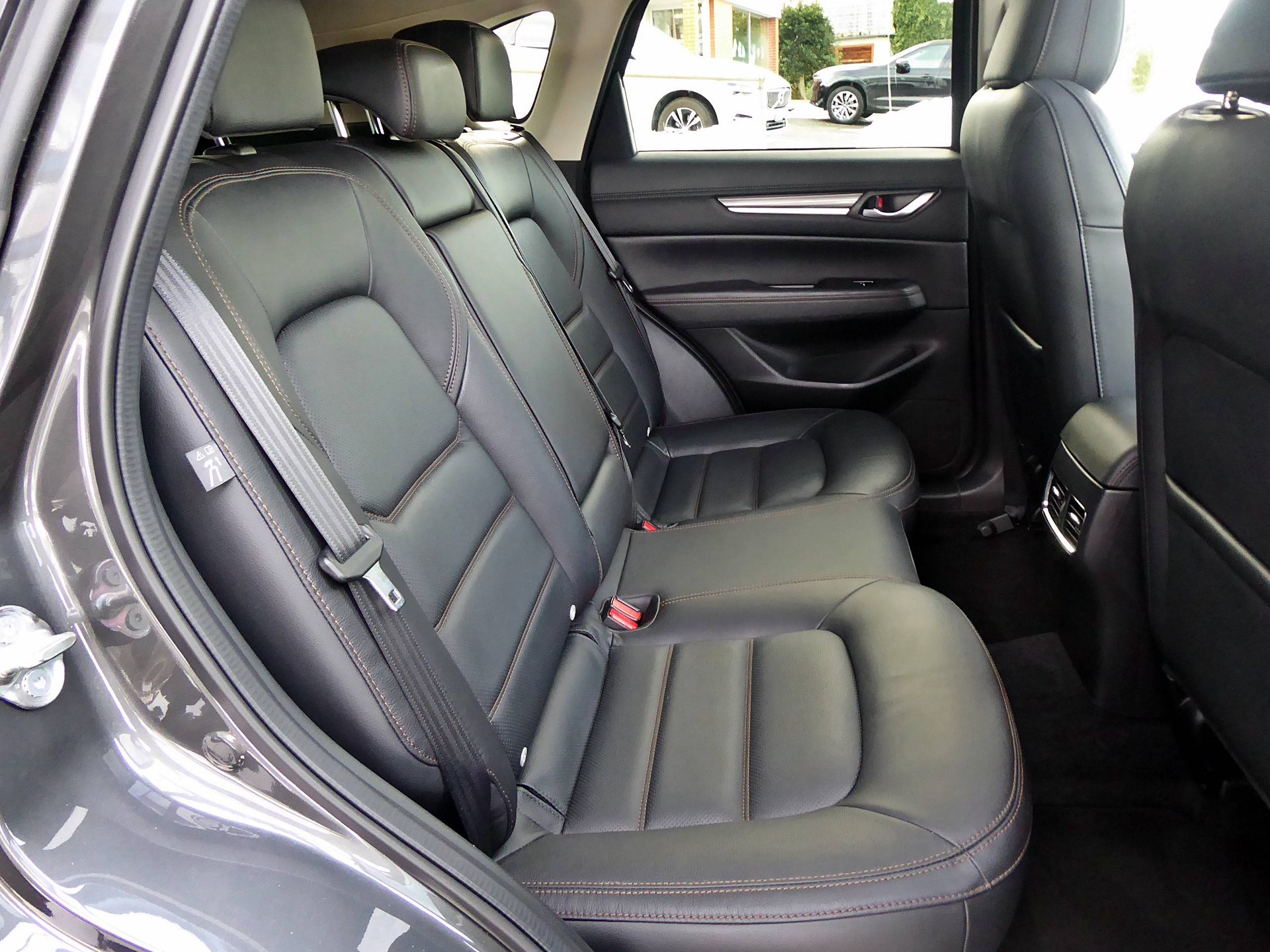 MAZDA CX-5 D 184 Revolution AWD-image-5