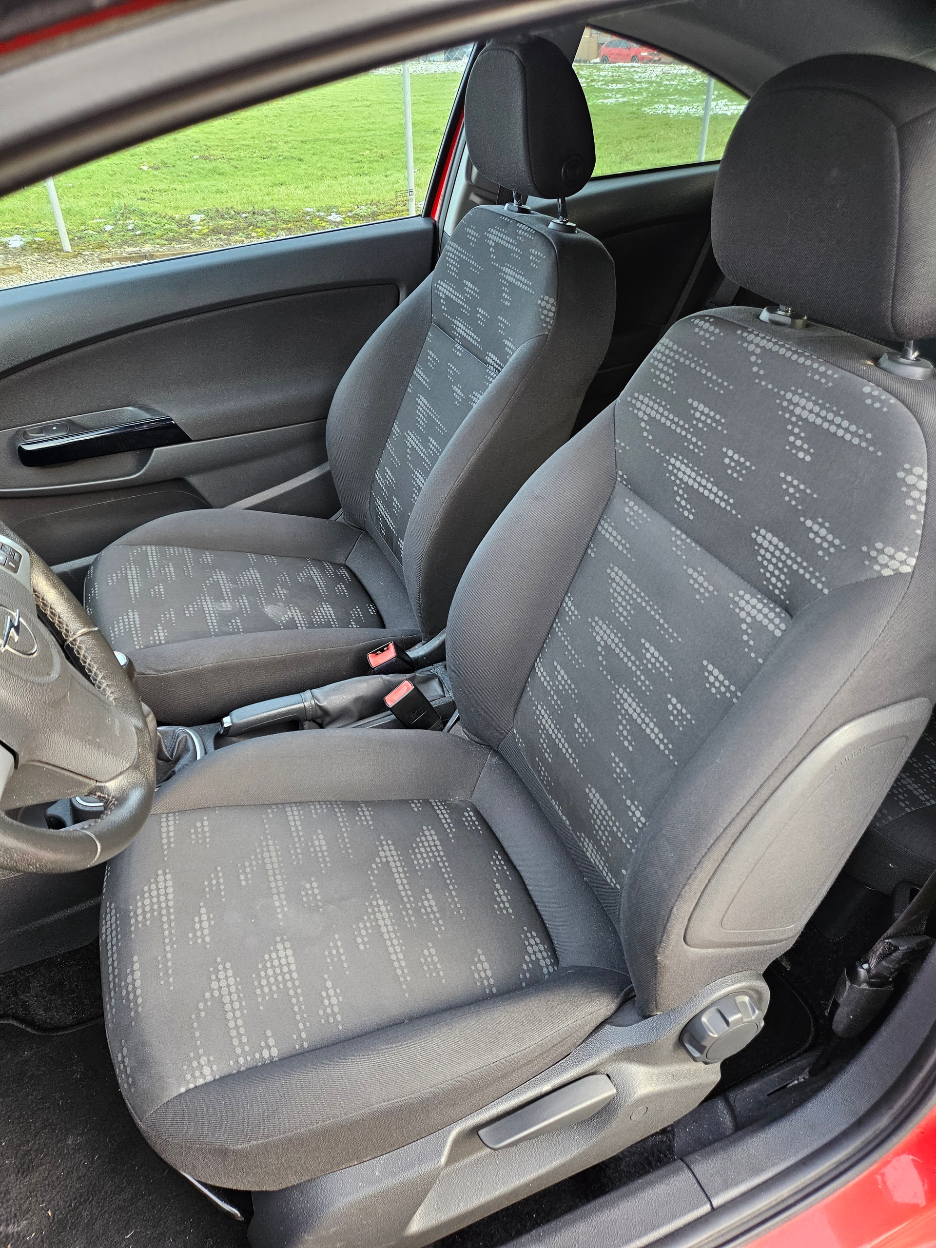 OPEL Corsa 1.4 TP Color Edition-image-6