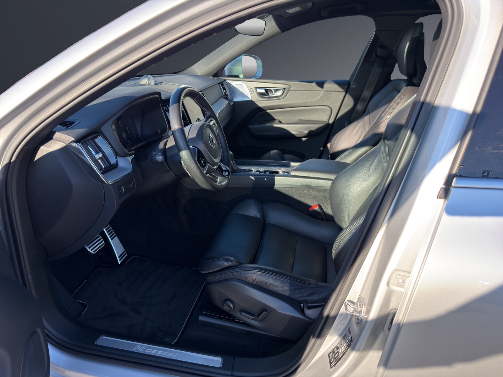 Image VOLVO XC60 XC60 D5 AWD R-Design Geartronic
