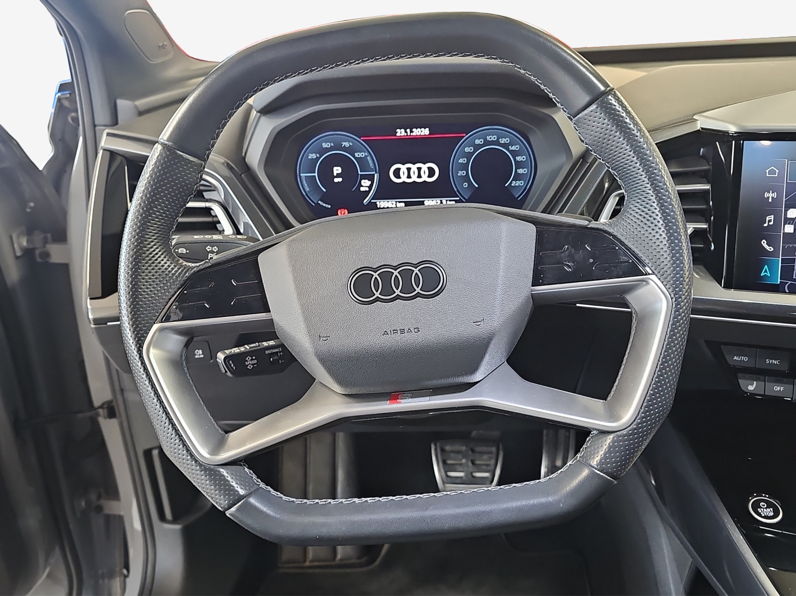 AUDI Q4 e-tron 50 quattro-image-10