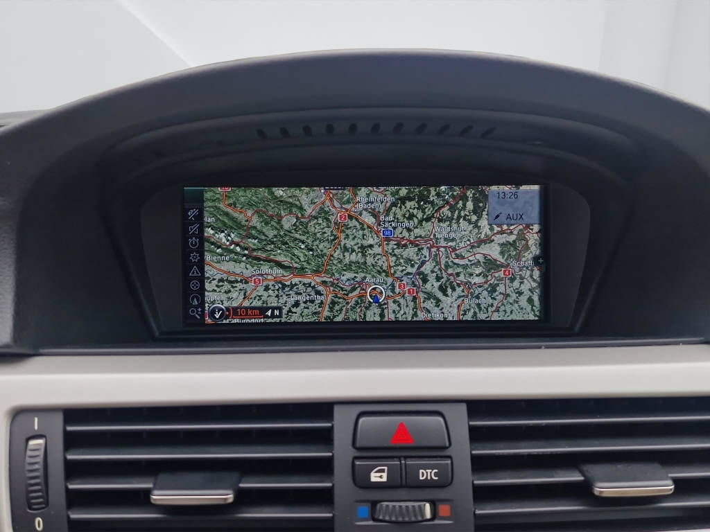 BMW 335i xDrive Coupé-image-12