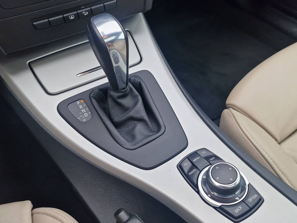 BMW 335i xDrive Coupé-image-10
