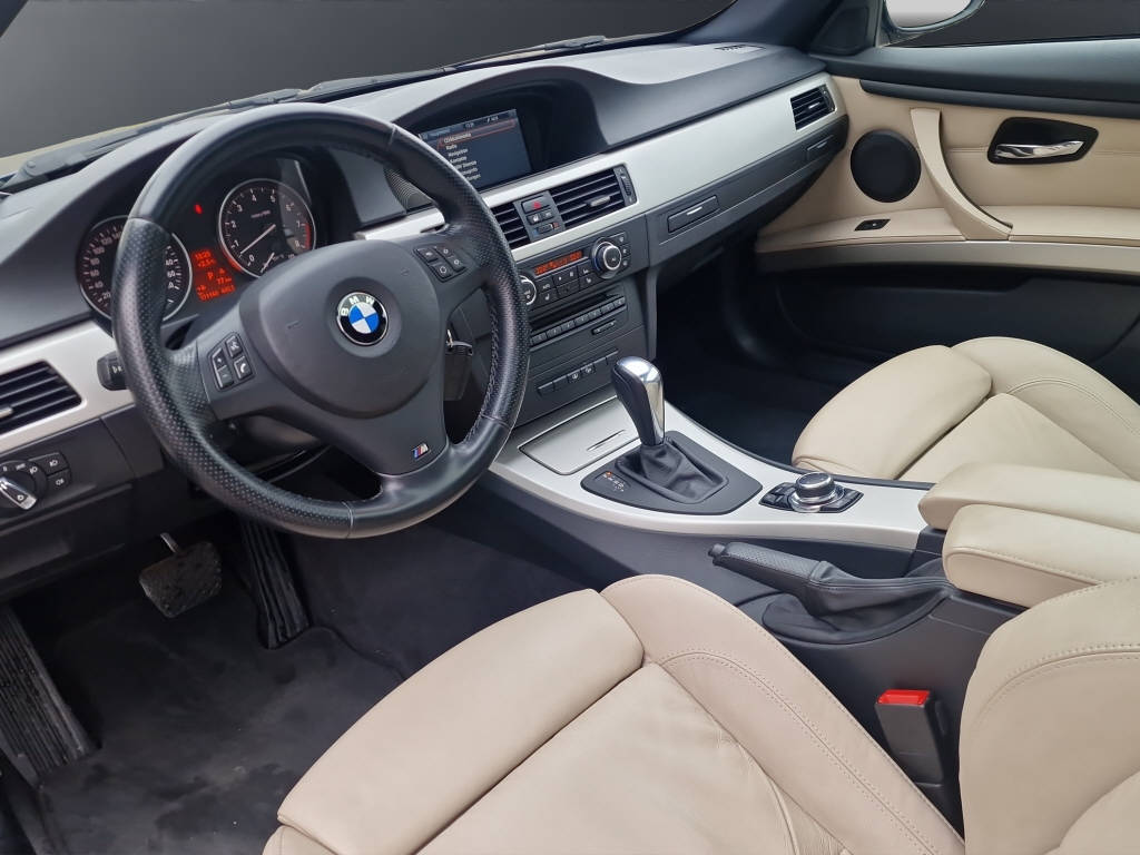 BMW 335i xDrive Coupé-image-8