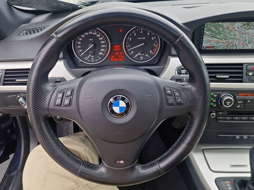 BMW 335i xDrive Coupé-image-14