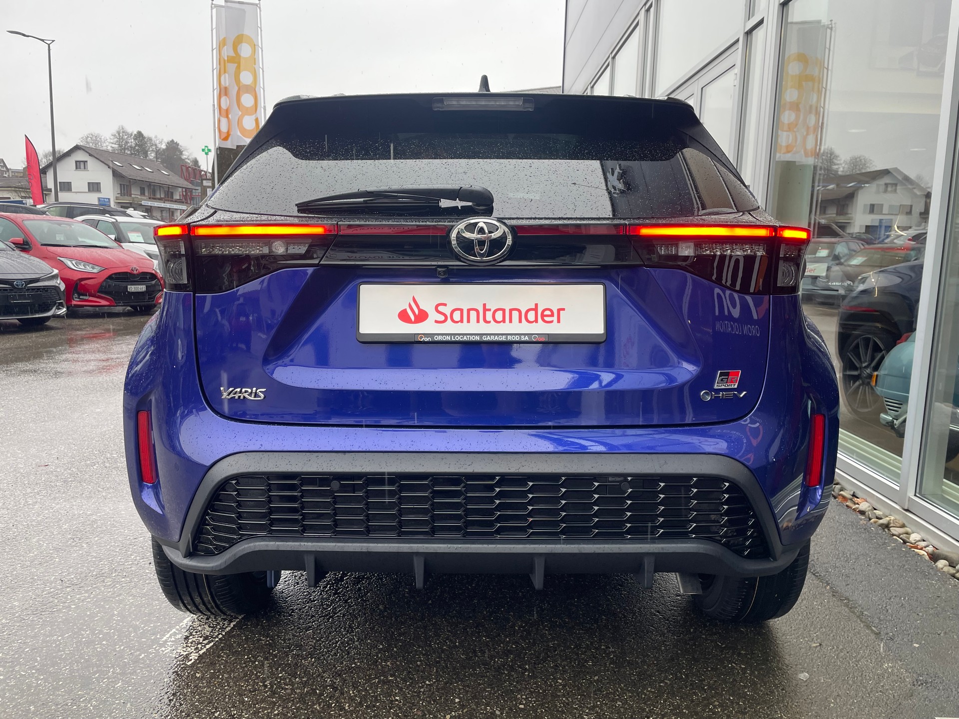 TOYOTA Yaris Cross 1.5 GR Sport e-CVT-image-4