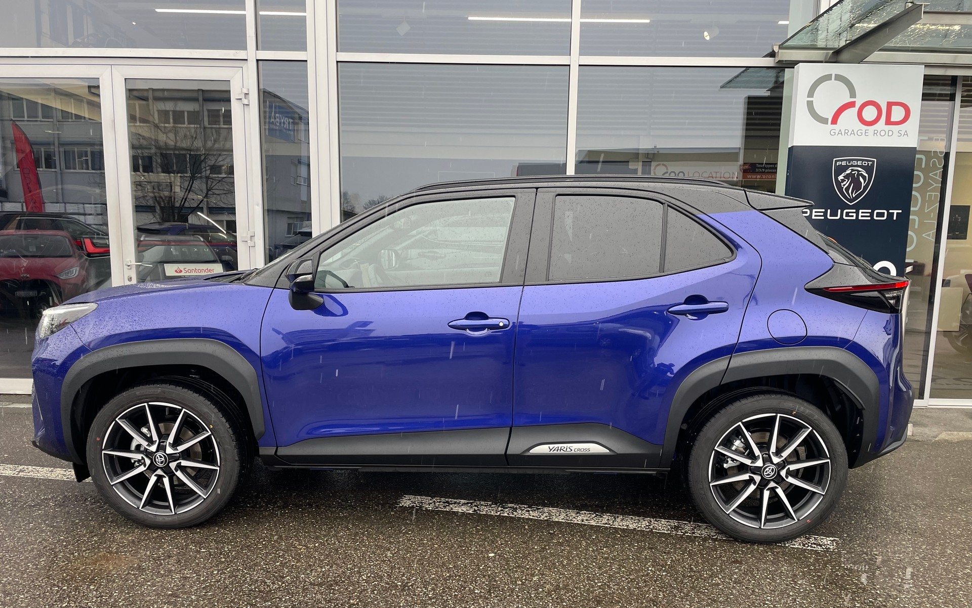 TOYOTA Yaris Cross 1.5 GR Sport e-CVT-image-2