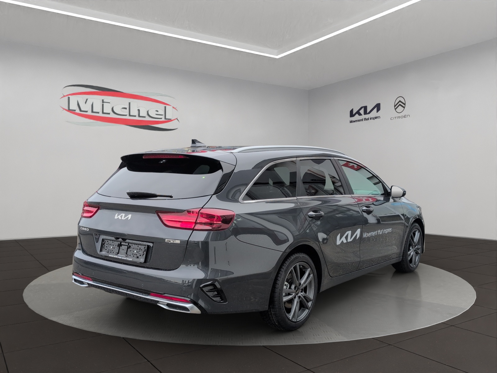 KIA Ceed SW 1.5 T-GDi MHEV GT-Line / inkl. Winterräder / CH Herstellergarantie bis 6.2032 / Leasing Aktion 0.99% 36 Mte.-image-4