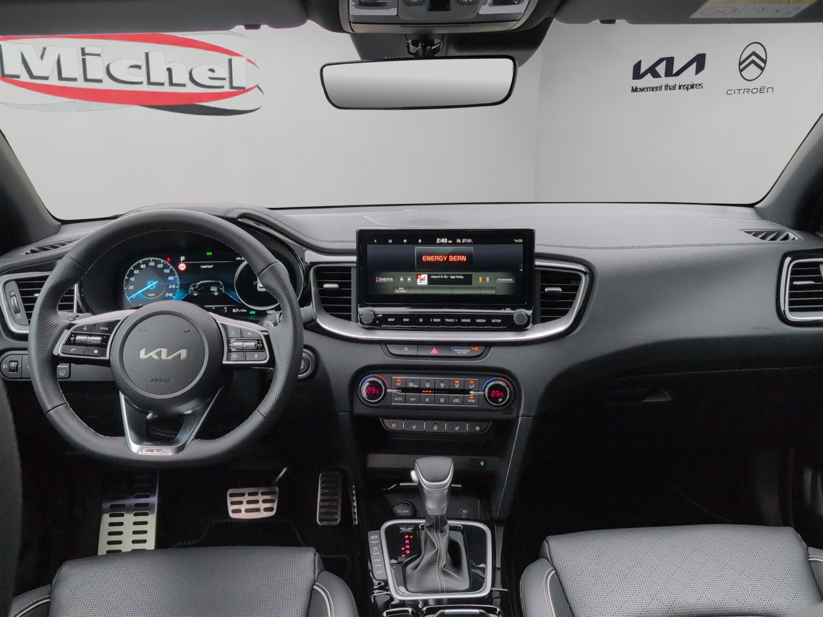 KIA Ceed SW 1.5 T-GDi MHEV GT-Line / inkl. Winterräder / CH Herstellergarantie bis 6.2032 / Leasing Aktion 0.99% 36 Mte.-image-9