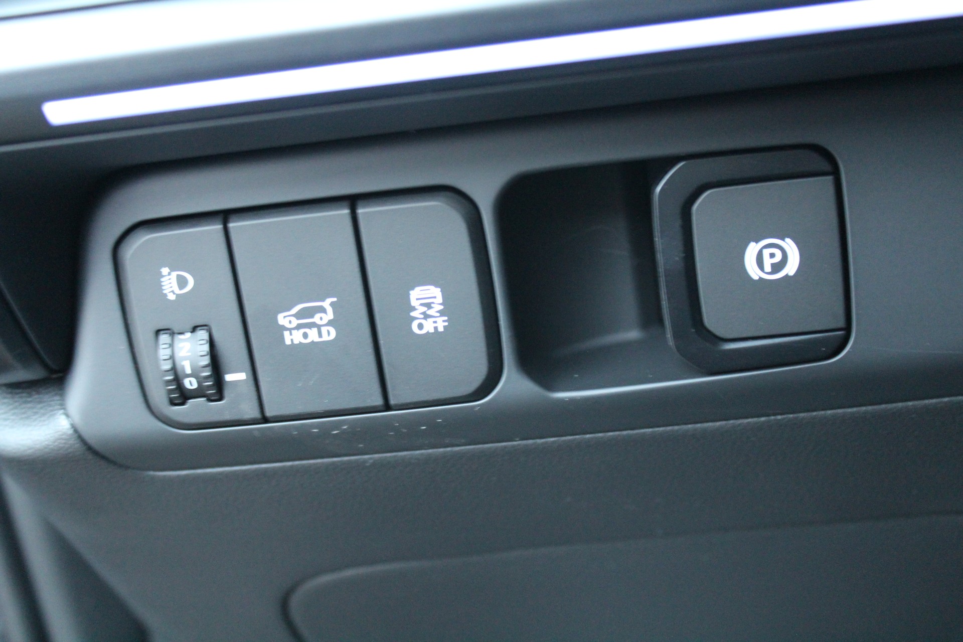 HYUNDAI Santa Fe 1.6 T-GDi HEV Calligraphy Swiss Ed. 4WD Automatic (MY26)-image-21