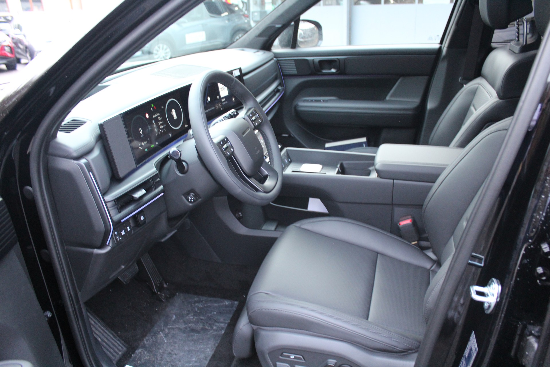HYUNDAI Santa Fe 1.6 T-GDi HEV Calligraphy Swiss Ed. 4WD Automatic (MY26)-image-7