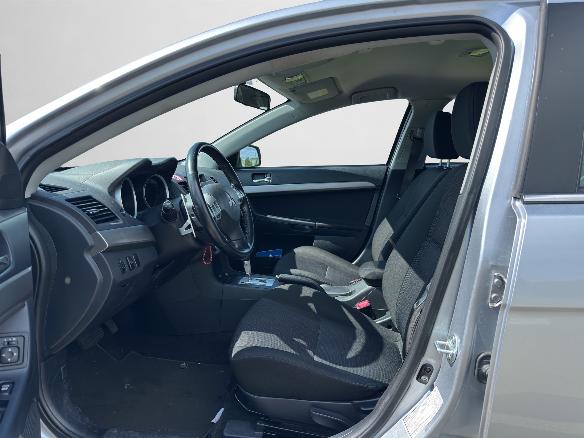 MITSUBISHI Lancer Sportback 1.8 Invite CVT-image-8