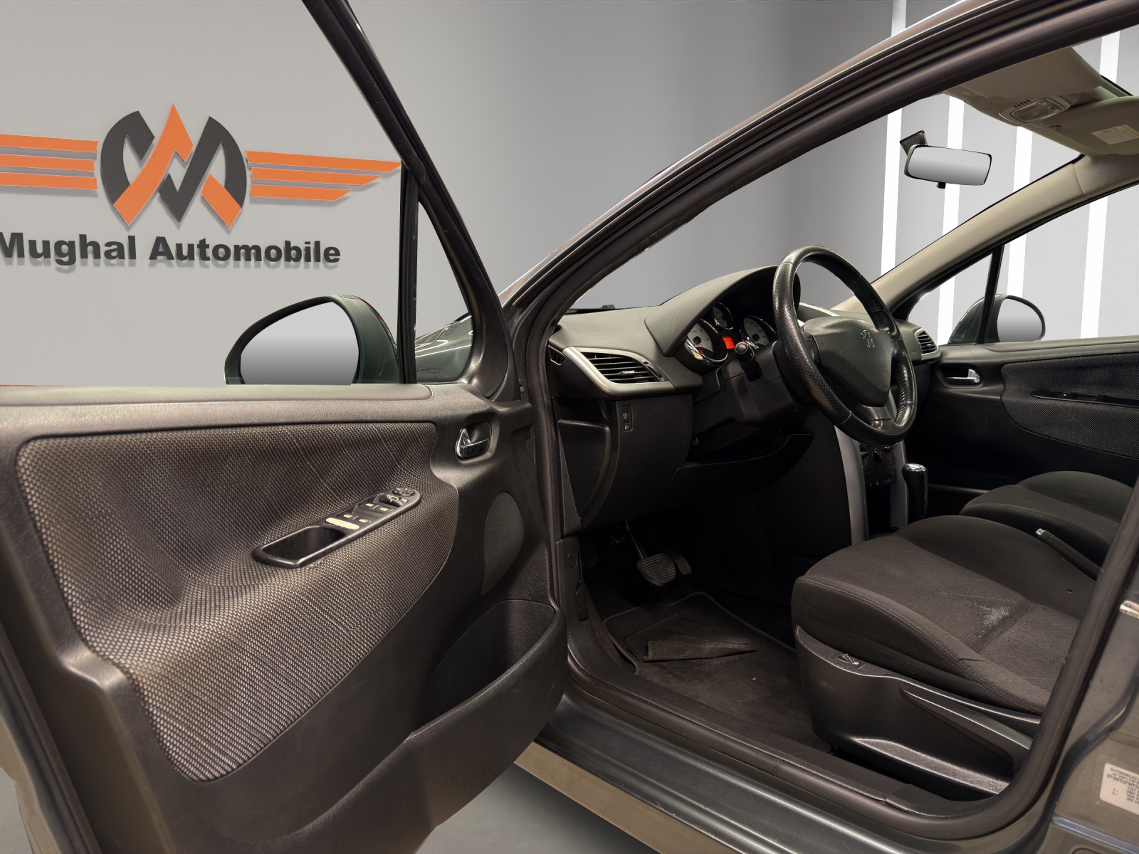 PEUGEOT 207 SW 1.6 16V Trendy Automatic-image-8