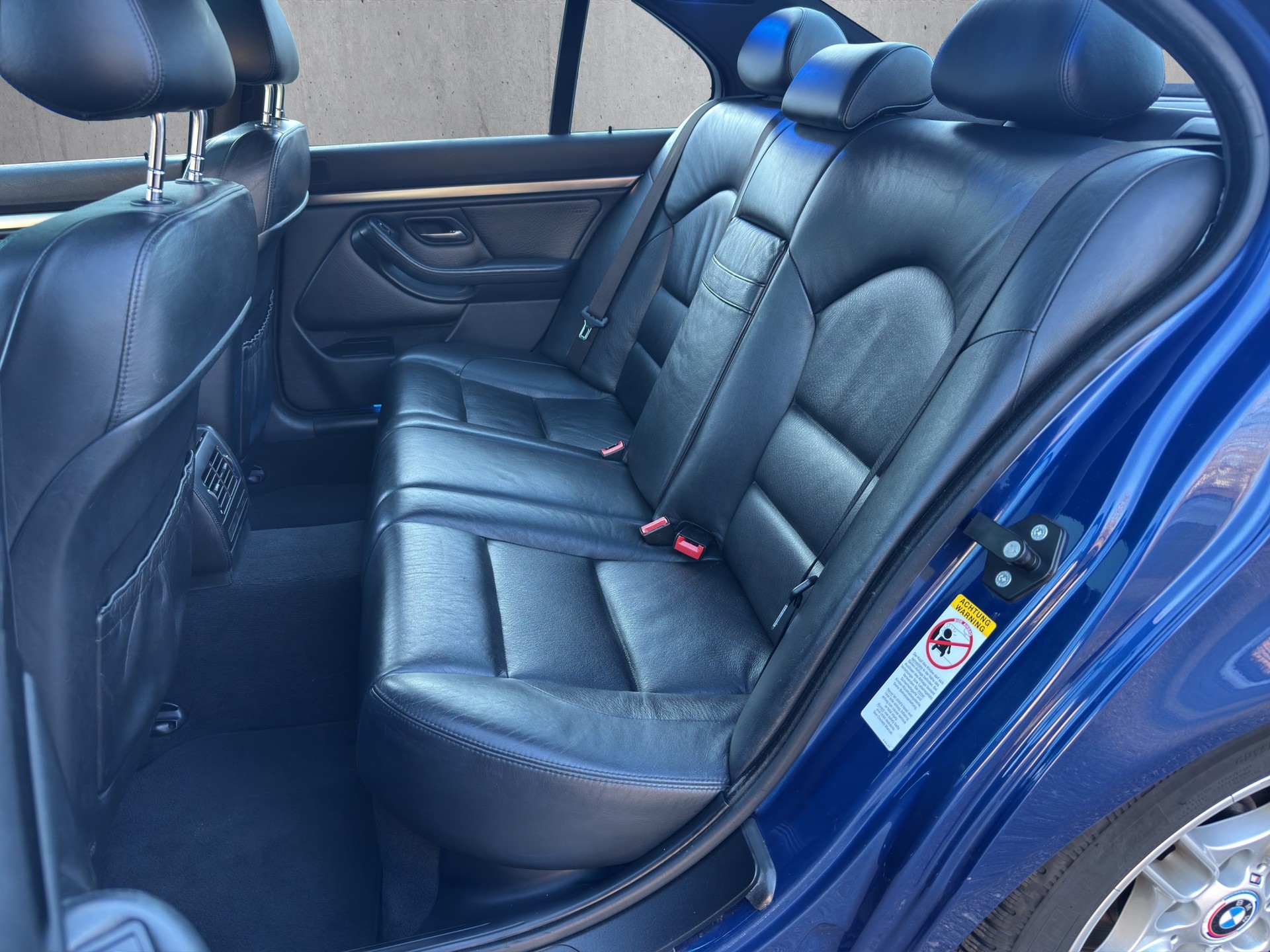BMW M5-image-9