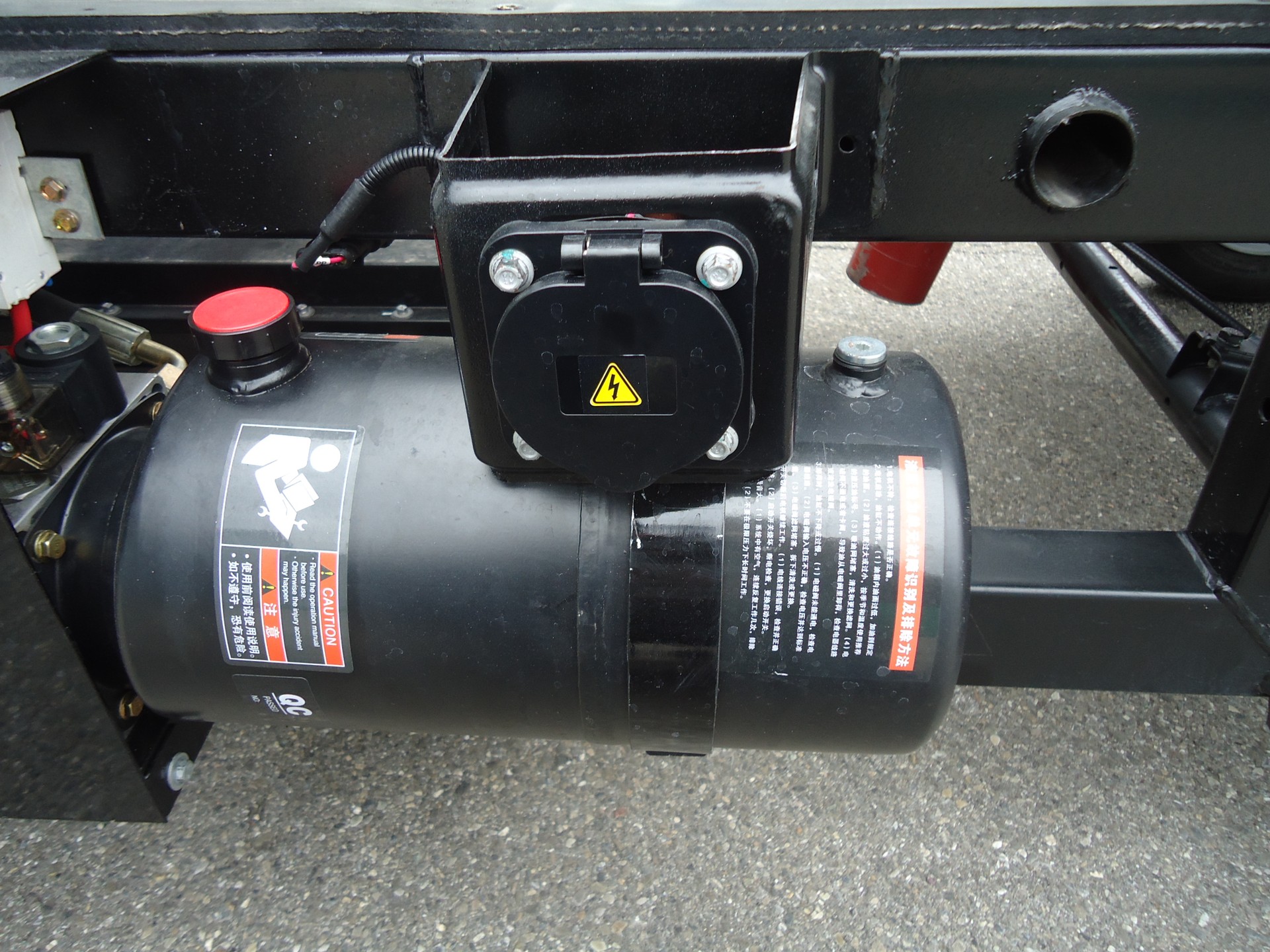 BAW Reech mit MOTORADSCHILD ! ! 700 kg. NL !-image-15