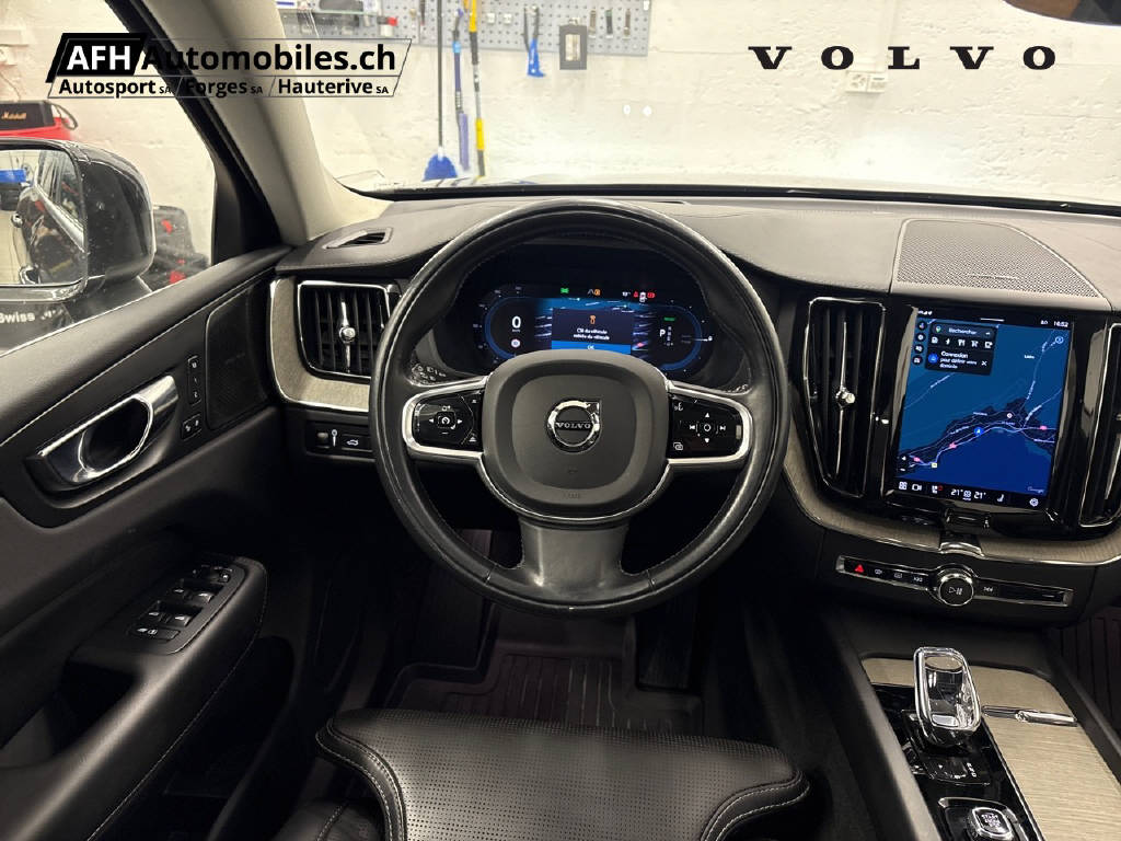 VOLVO XC60 T6 eAWD Inscription-image-9
