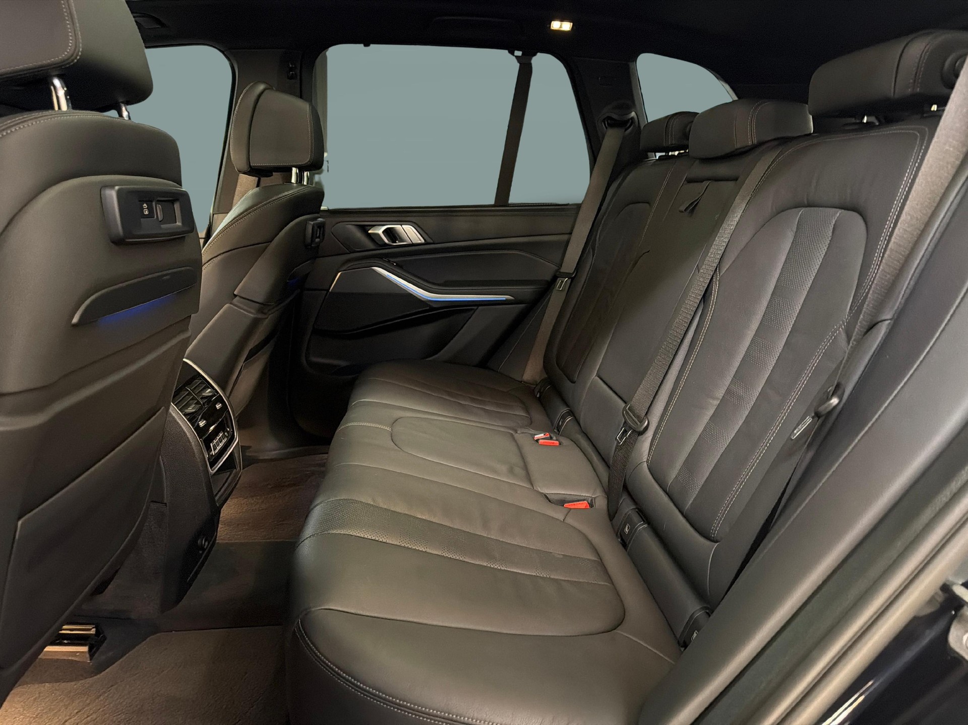 BMW X5 45e xDrive45e SAG-image-16