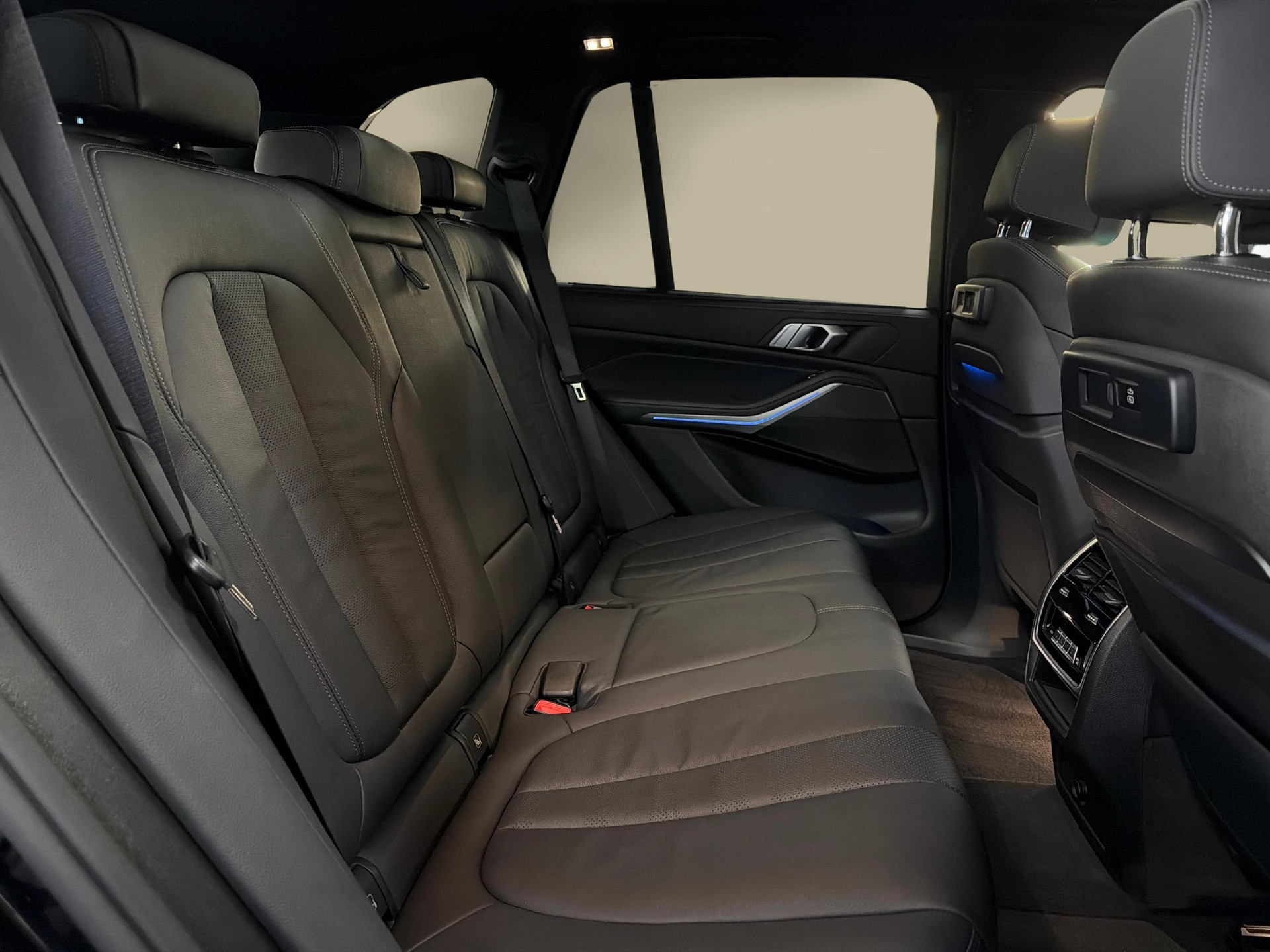 BMW X5 45e xDrive45e SAG-image-17